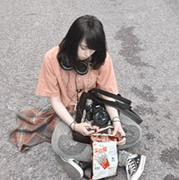 傷感的qq頭像_把淚水悄悄的埋在心底最深處