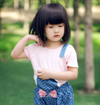 qq可愛頭像：如果你是愛我 就親親親親抱抱我 如果你是愛你 你就陪陪我