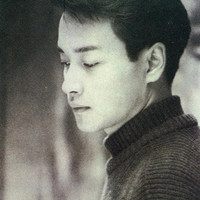 qq黑白頹廢男生頭像：●告訴你別逼我，你要是再逼我，我就裝死給你看