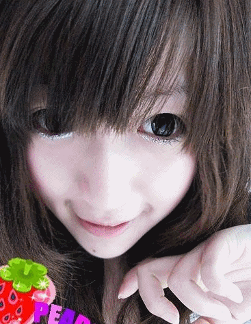 顯露個(gè)性的非主流美女閃圖